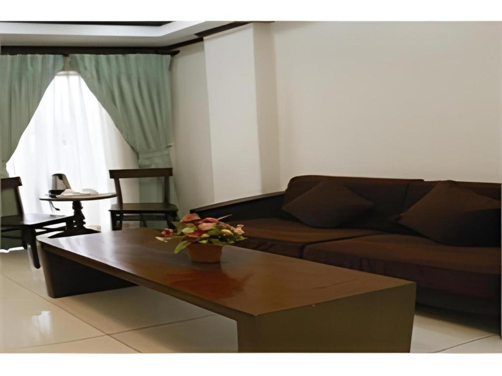 Soledad Suites Panglao-stad Buitenkant foto