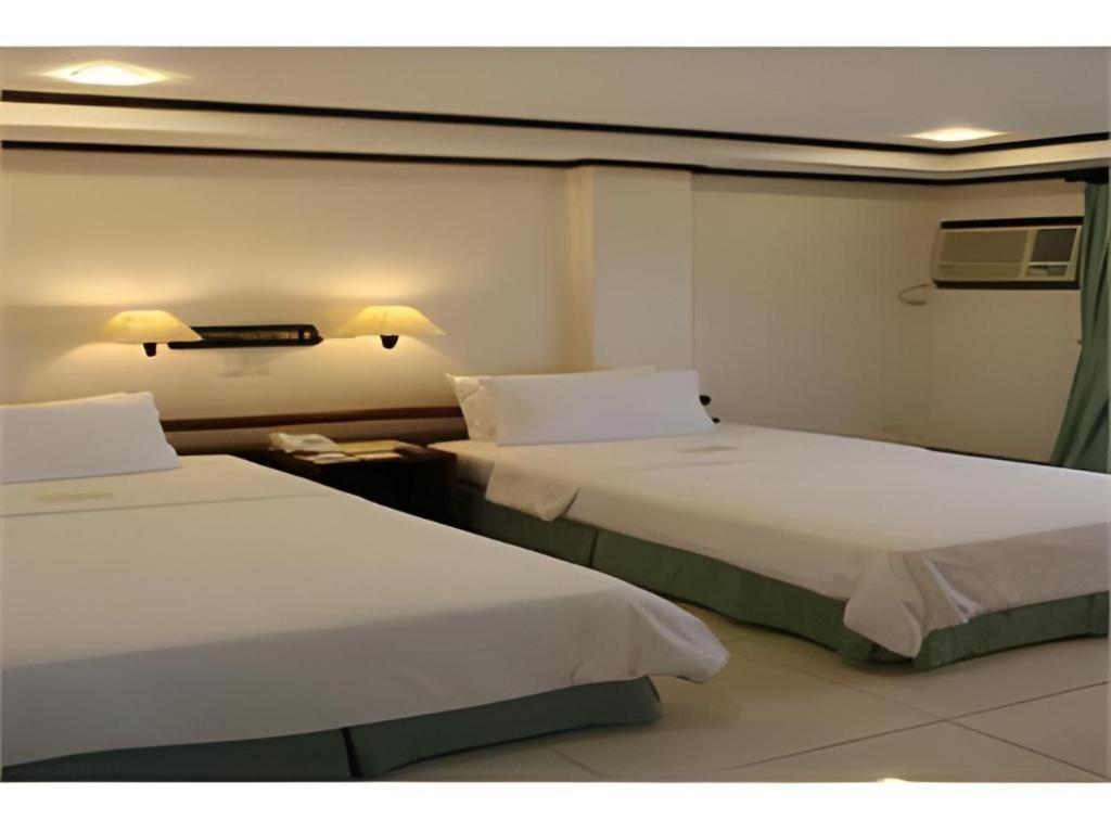 Soledad Suites Panglao-stad Buitenkant foto
