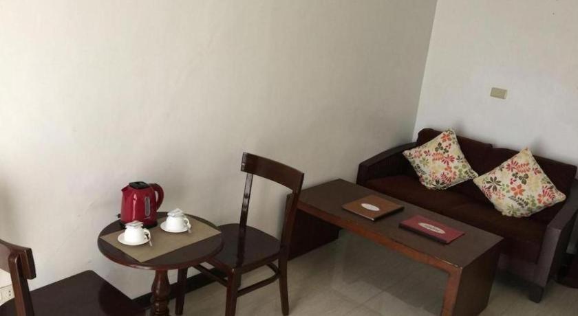 Soledad Suites Panglao-stad Buitenkant foto