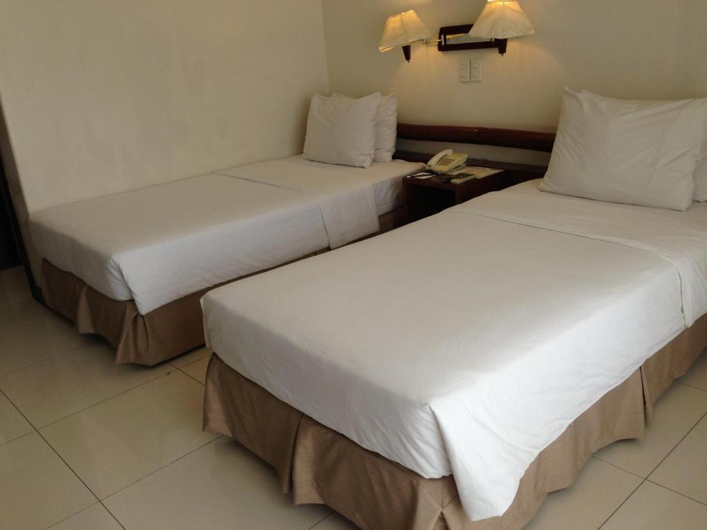 Soledad Suites Panglao-stad Buitenkant foto